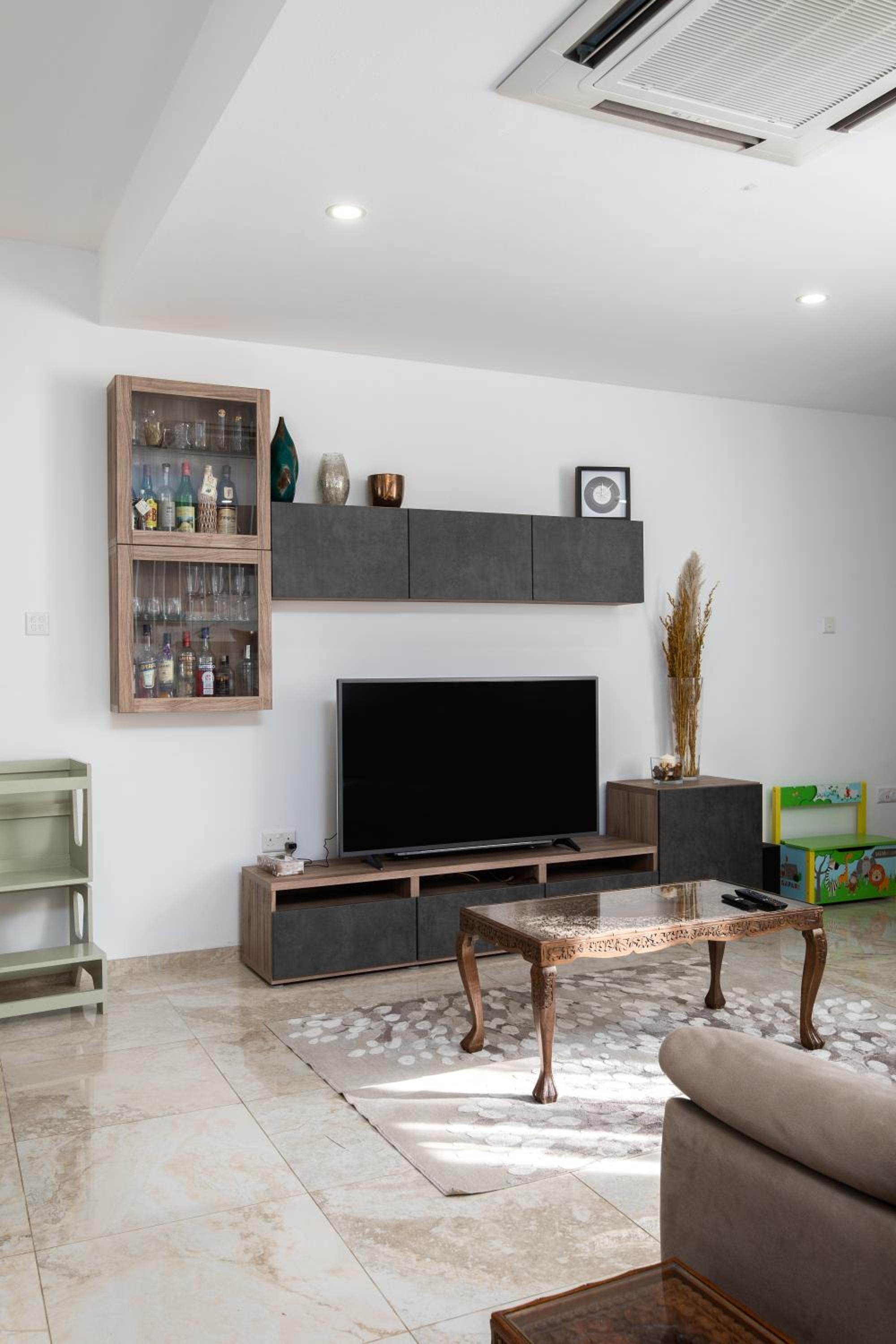 Family-Friendly Spacious Townhouse with Garden - Close to Airport