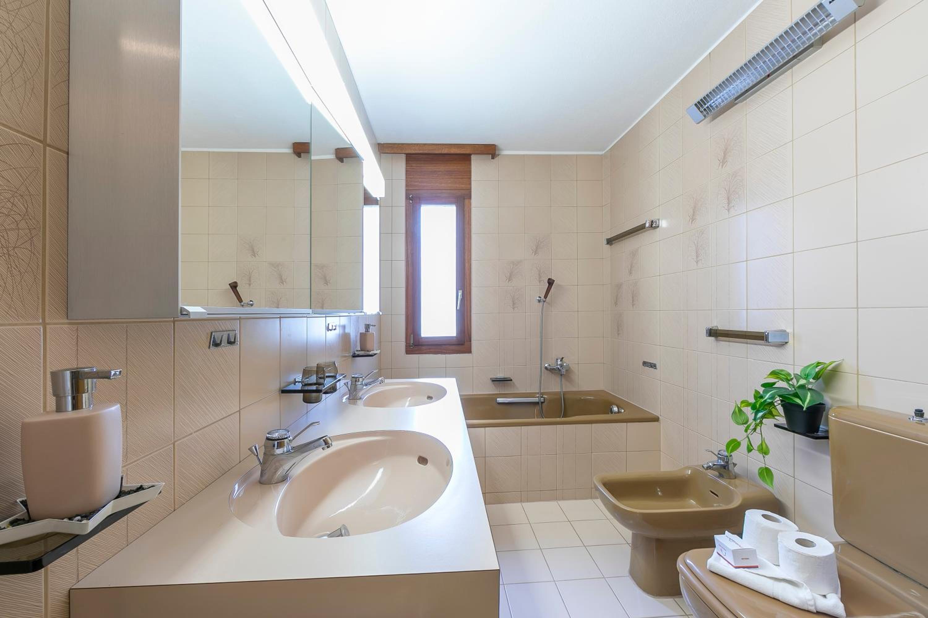 Deby Home - Happy Rentals