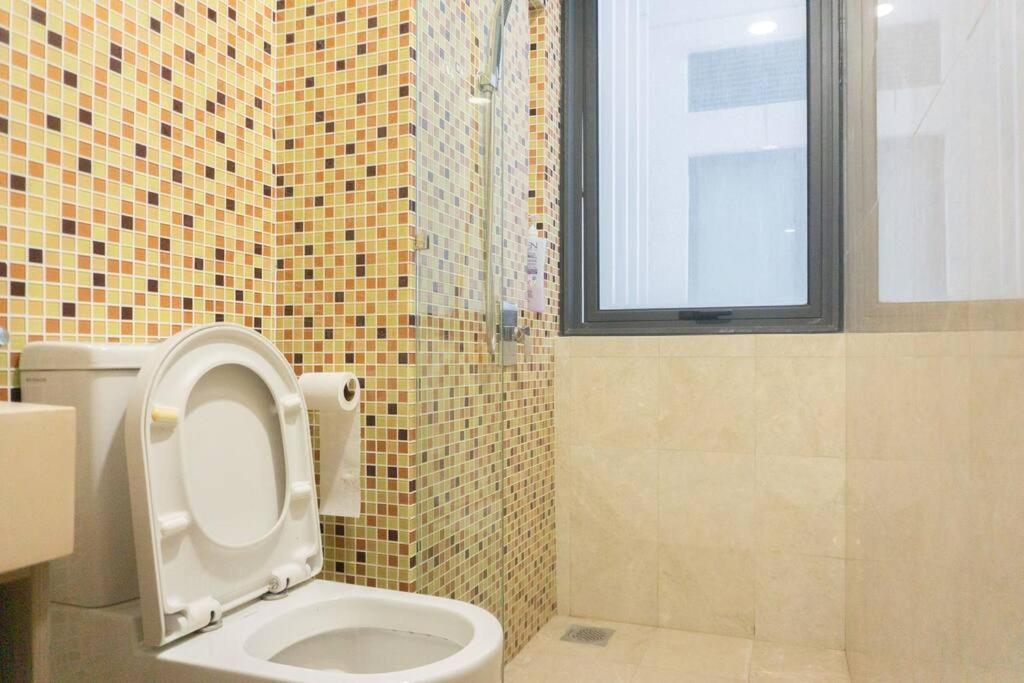 The Elements Ampang, 10 Pax Cream Cozy Home, KL
