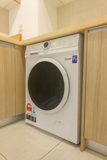 The Elements Ampang, 10 Pax Cream Cozy Home, KL