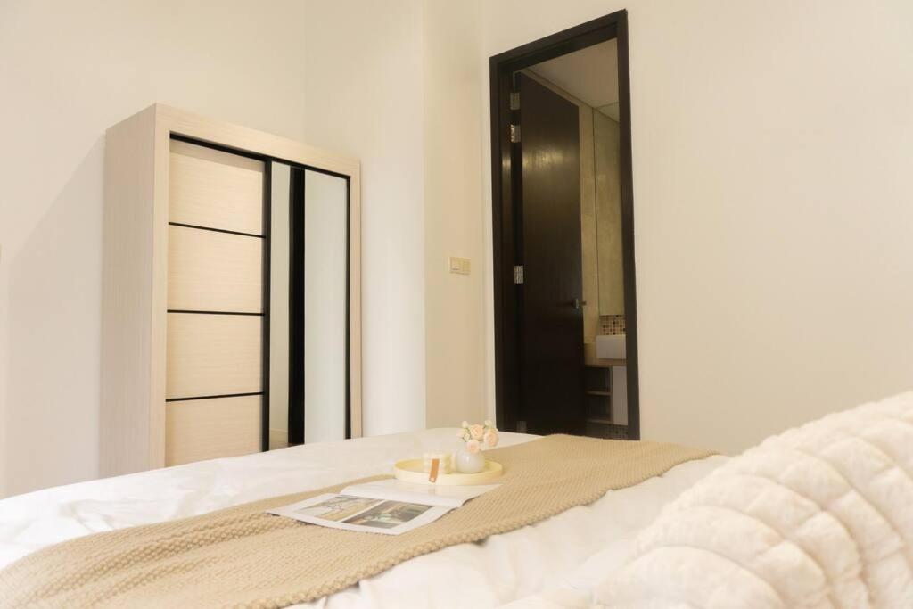The Elements Ampang, 10 Pax Cream Cozy Home, KL