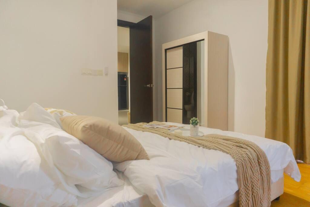 The Elements Ampang, 10 Pax Cream Cozy Home, KL