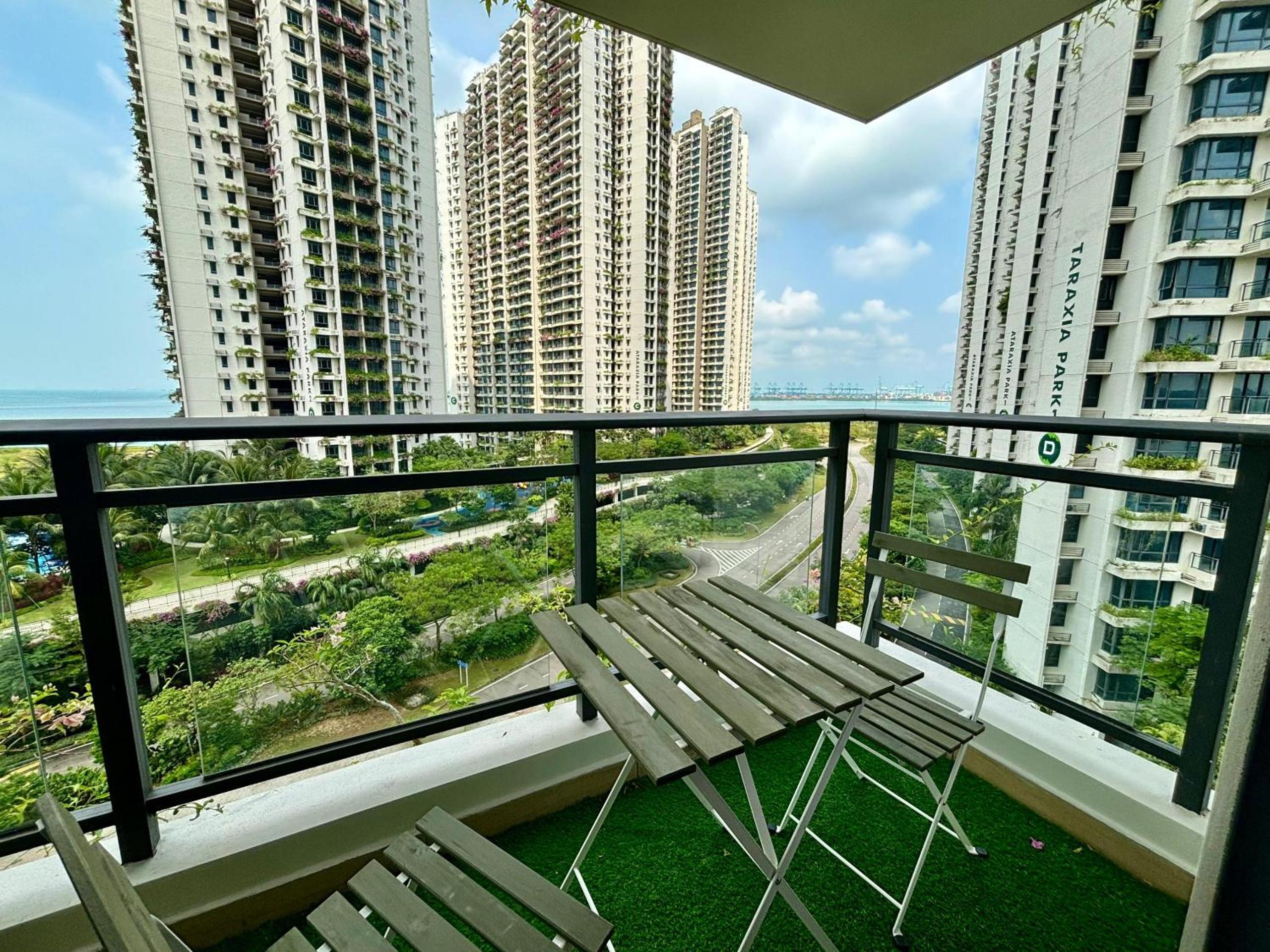 Seaview 1B1R 4pax Condo Forest City 1E-901 photo 2