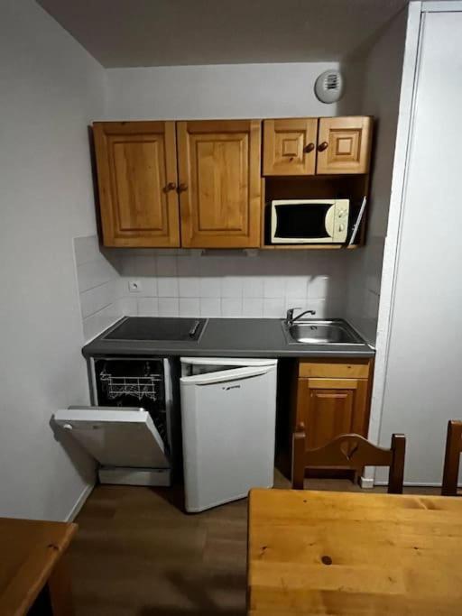 appartement dans station Super Besse 4ou5 pers piscine