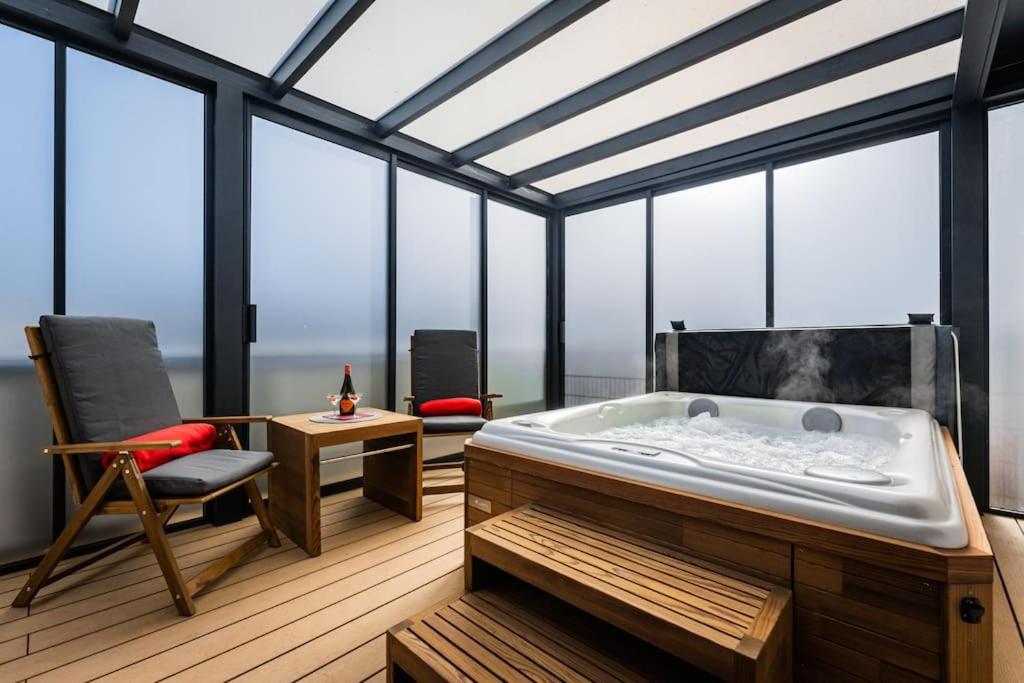 Romantic wellness apartment
