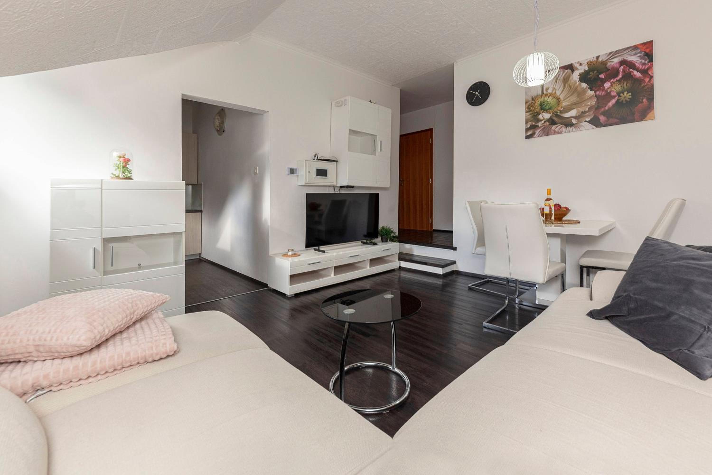 Cadys Apartment