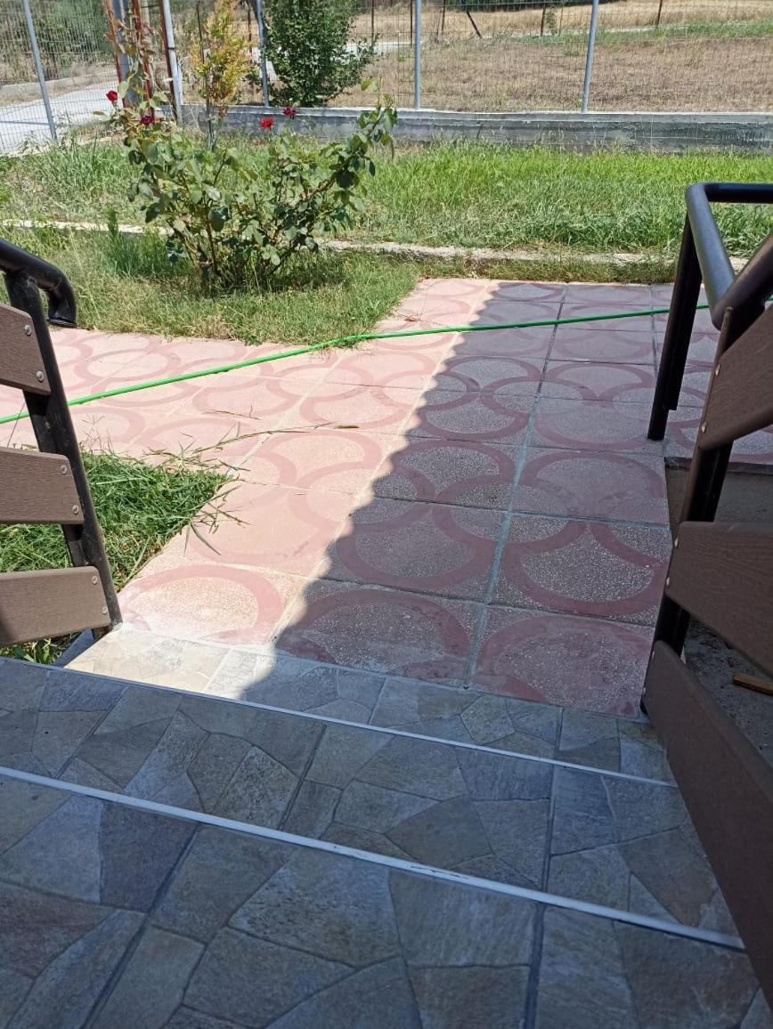 Johnny 's private house view 2