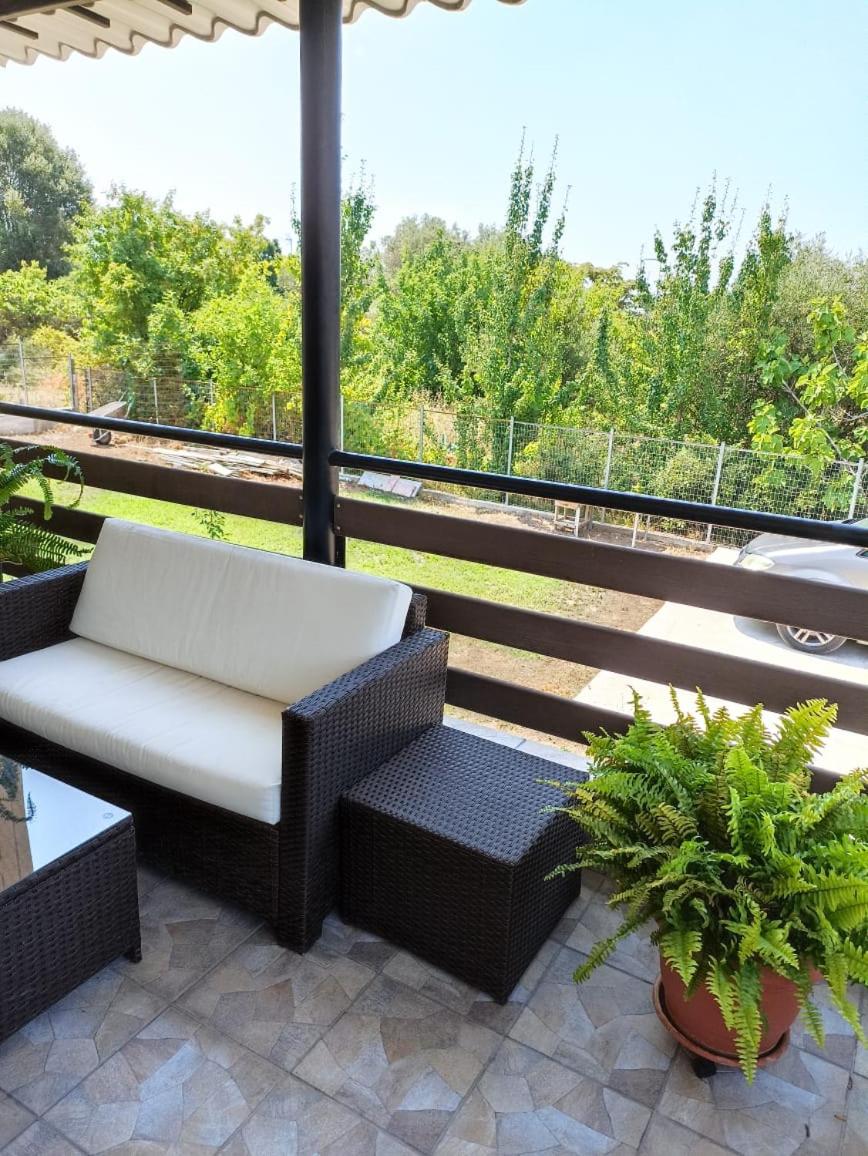 Johnny 's private house view 3