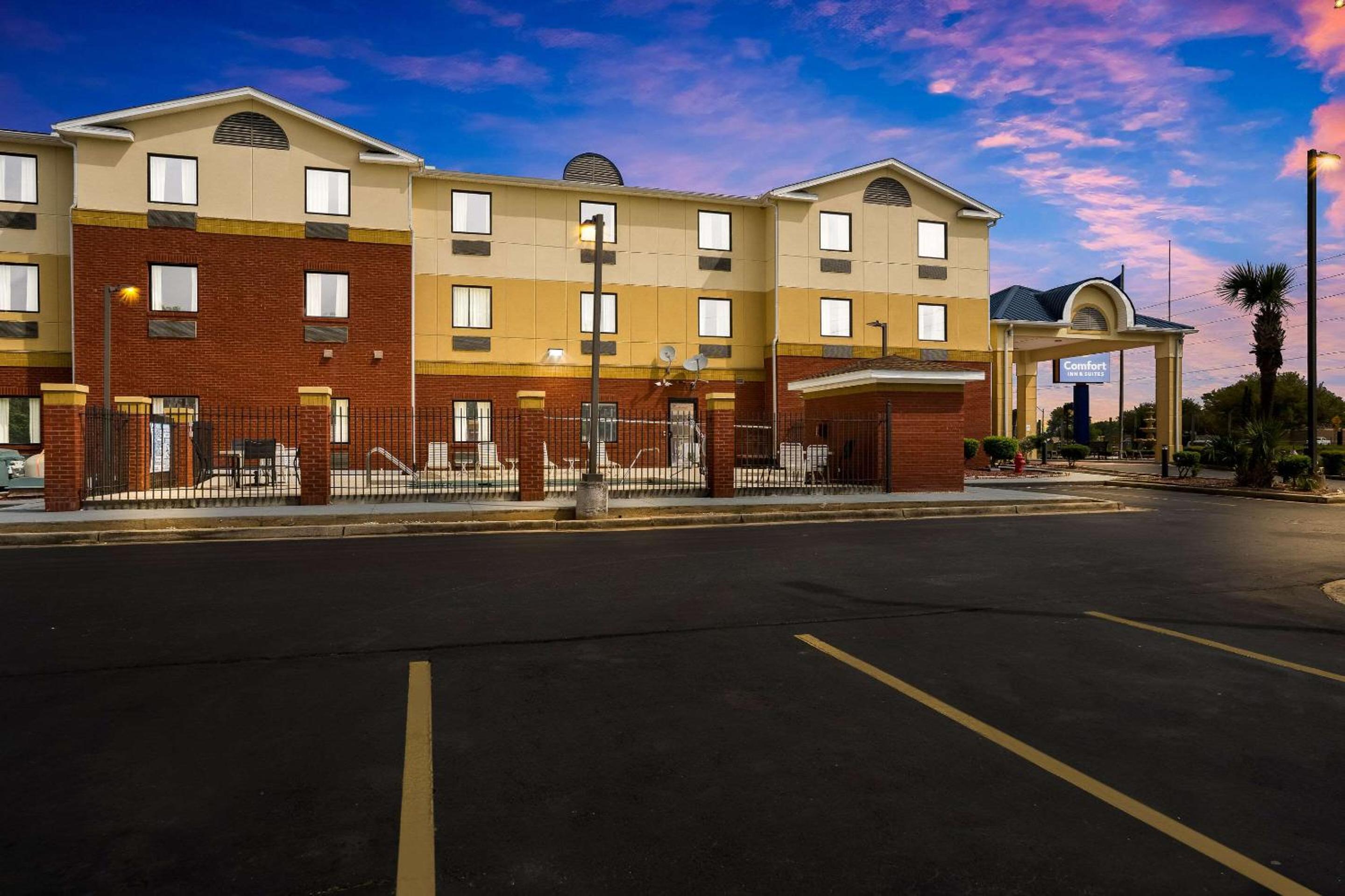 Comfort Inn  Suites Chipley I-10 - Property Image 22