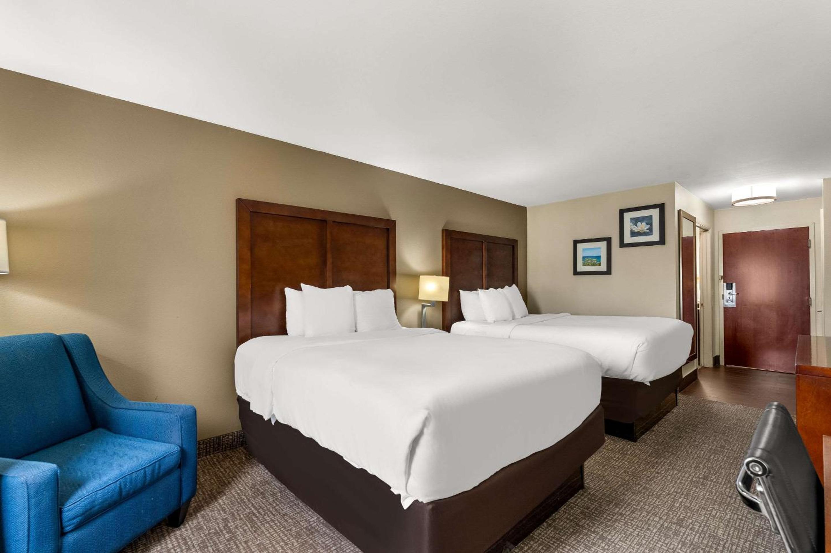 Comfort Inn  Suites Chipley I-10 - Property Image 34