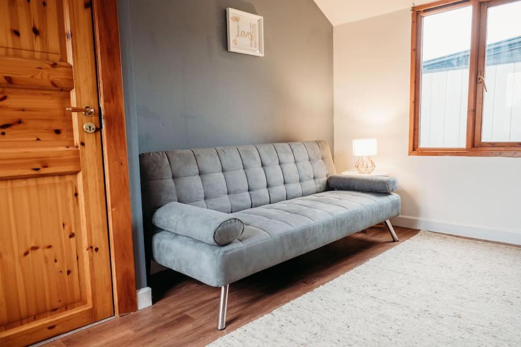 Finlodge- Pet-Friendly Scandinavian Cabin view 2