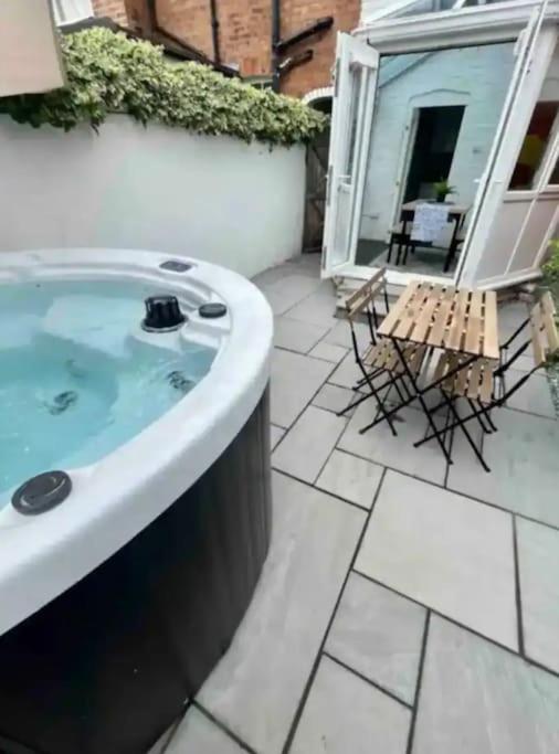 Haven Cottage, Hot Tub view 3