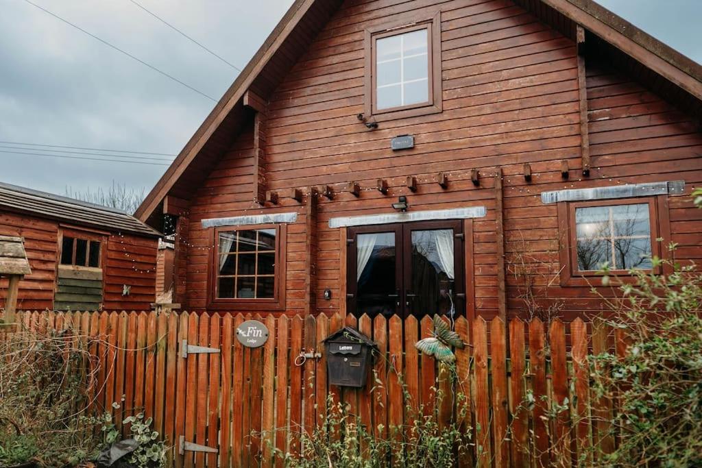 Finlodge- Pet-Friendly Scandinavian Cabin view 4