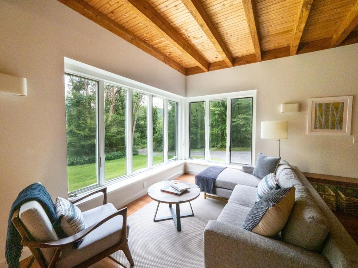 Berkshire Vacation Rentals: High End Berkshires Getaway