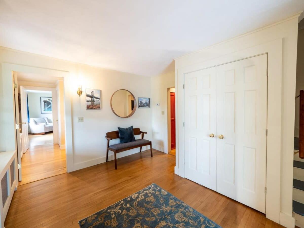 Berkshire Vacation Rentals: Renovated Five Bedrooms In Historic Williamstown view 3