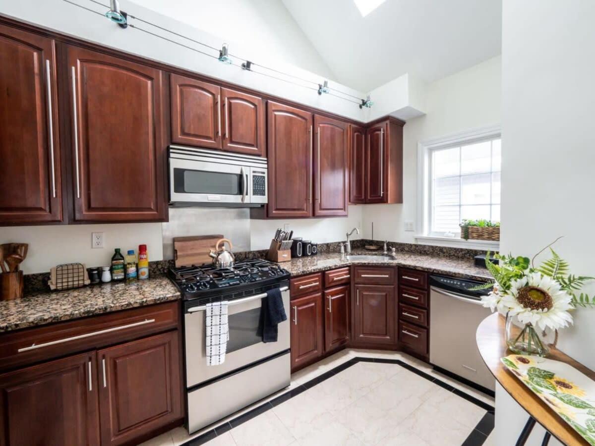Swampscott Retreat Four Bedrooms Come Unwind view 2