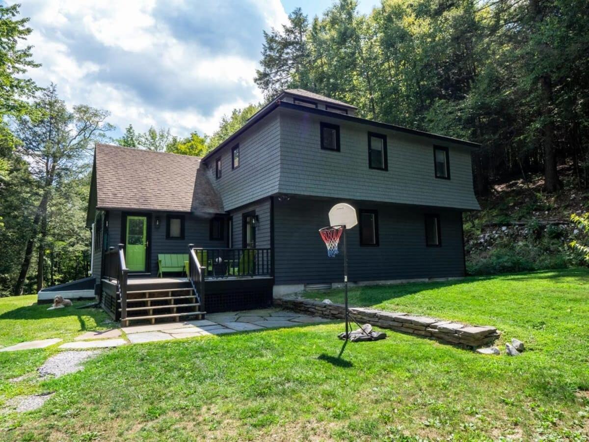 Berkshire Vacation Rentals: Spacious & Serene Berkshires Retreat In The Woods