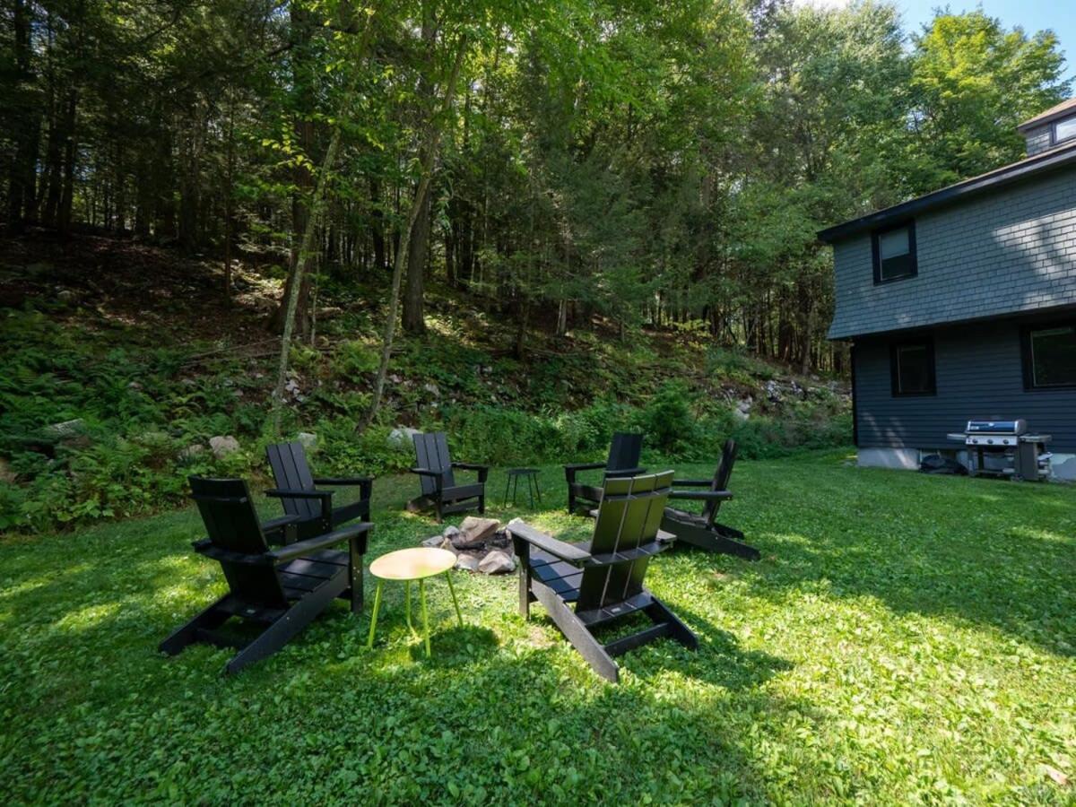 Berkshire Vacation Rentals: Spacious & Serene Berkshires Retreat In The Woods