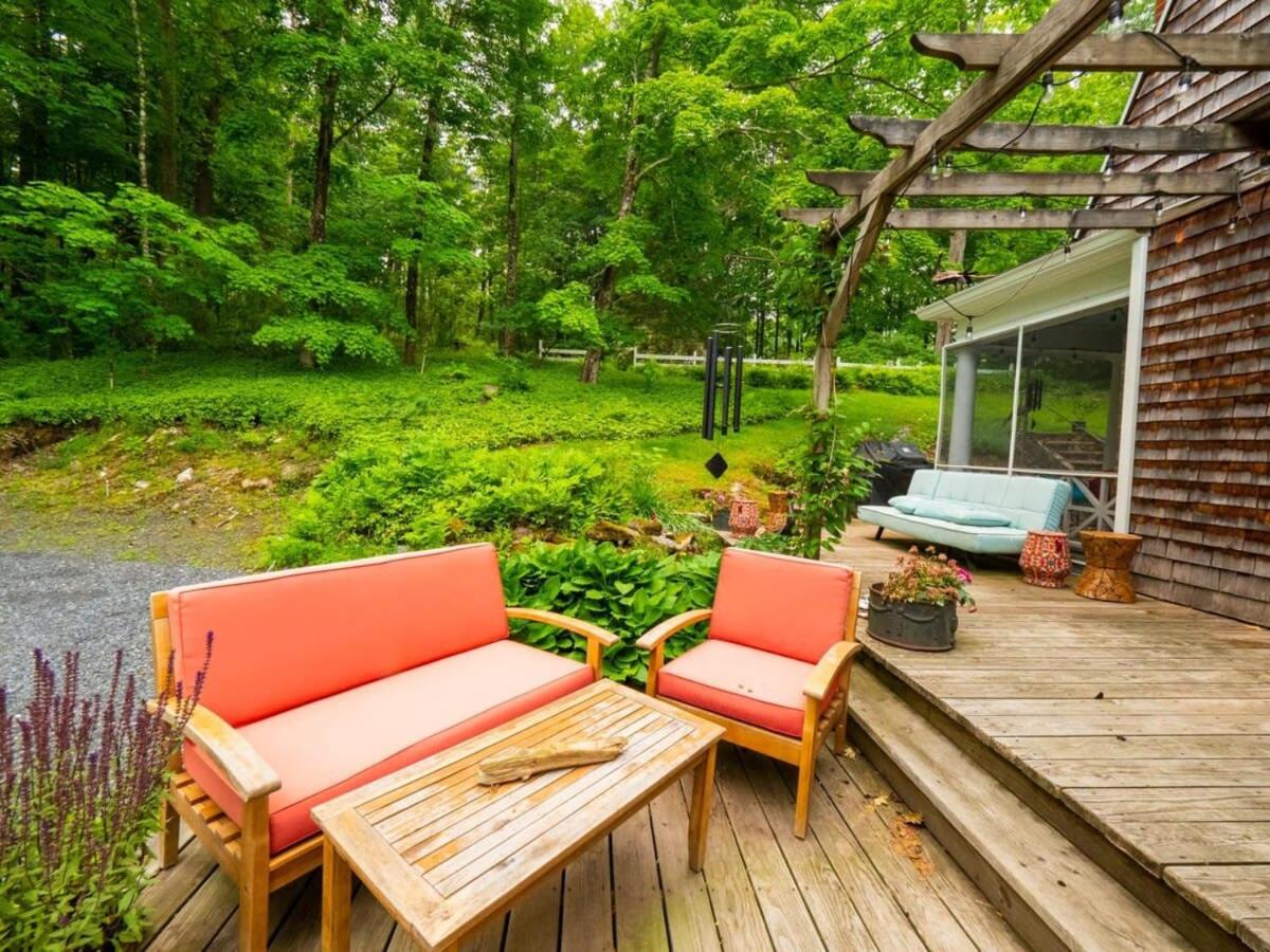 Classic Stockbridge Cottage view 4