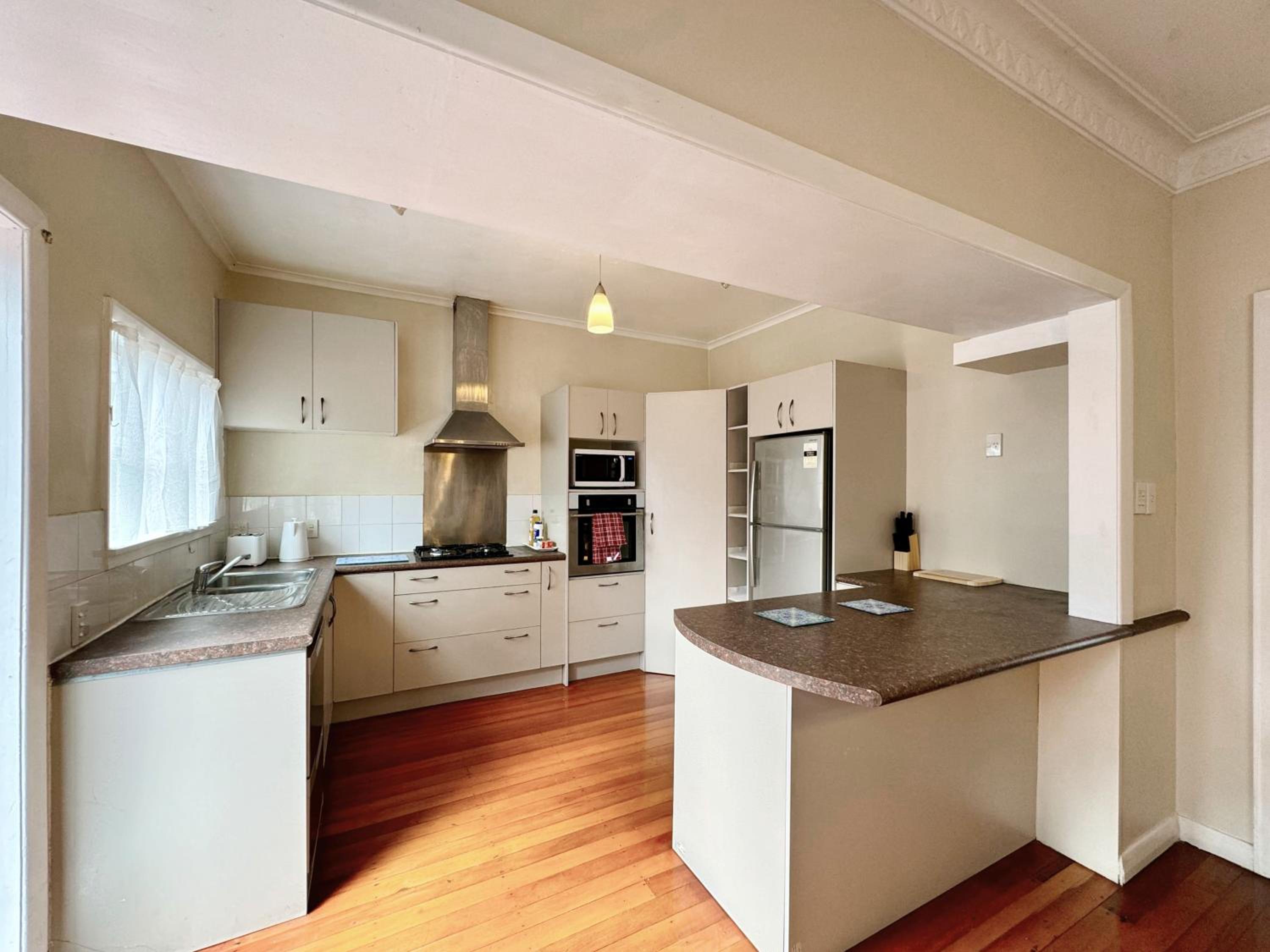 Central Hutt , Cozy Home