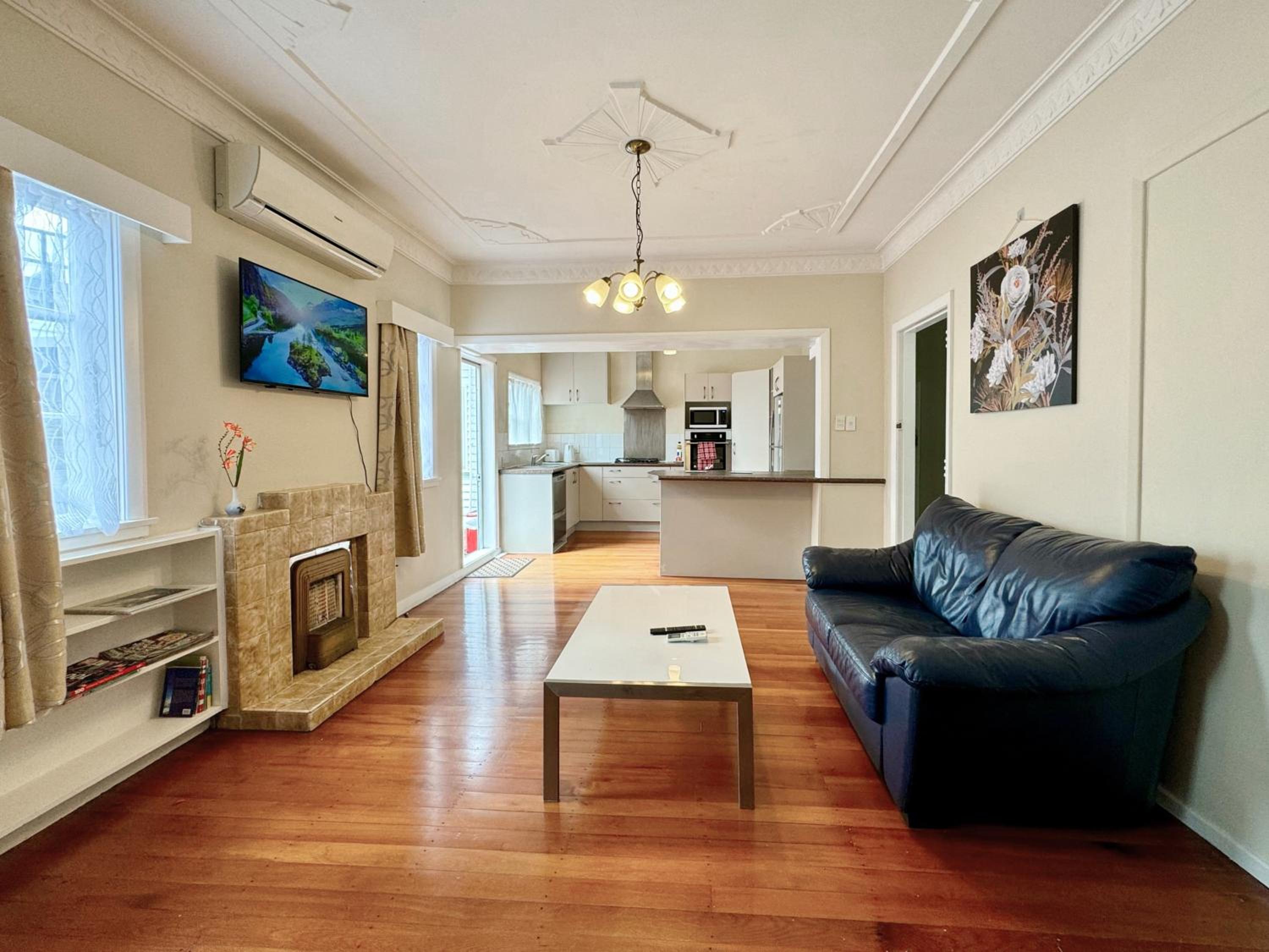 Central Hutt , Cozy Home, photo 9