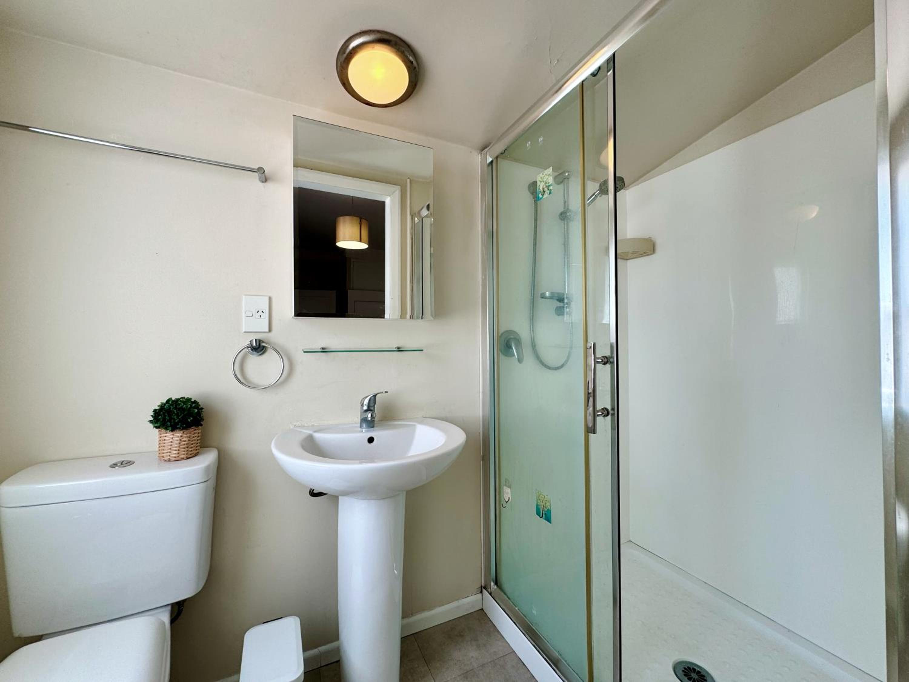 Central Hutt , Cozy Home