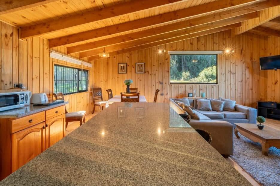 Villarrica Cabin 2BR with Fireplace and terrace