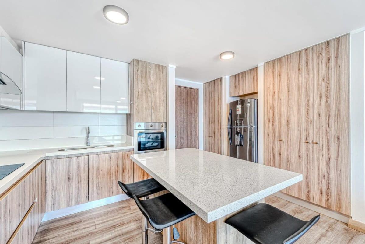 Infinite Coast 2BR with pool & free parking