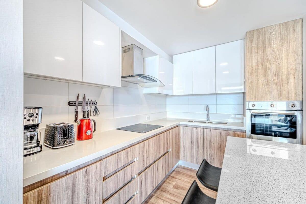 Infinite Coast 2BR with pool & free parking