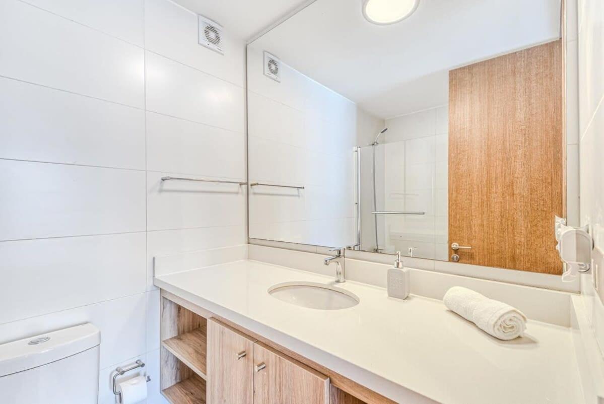 Infinite Coast 2BR with pool & free parking