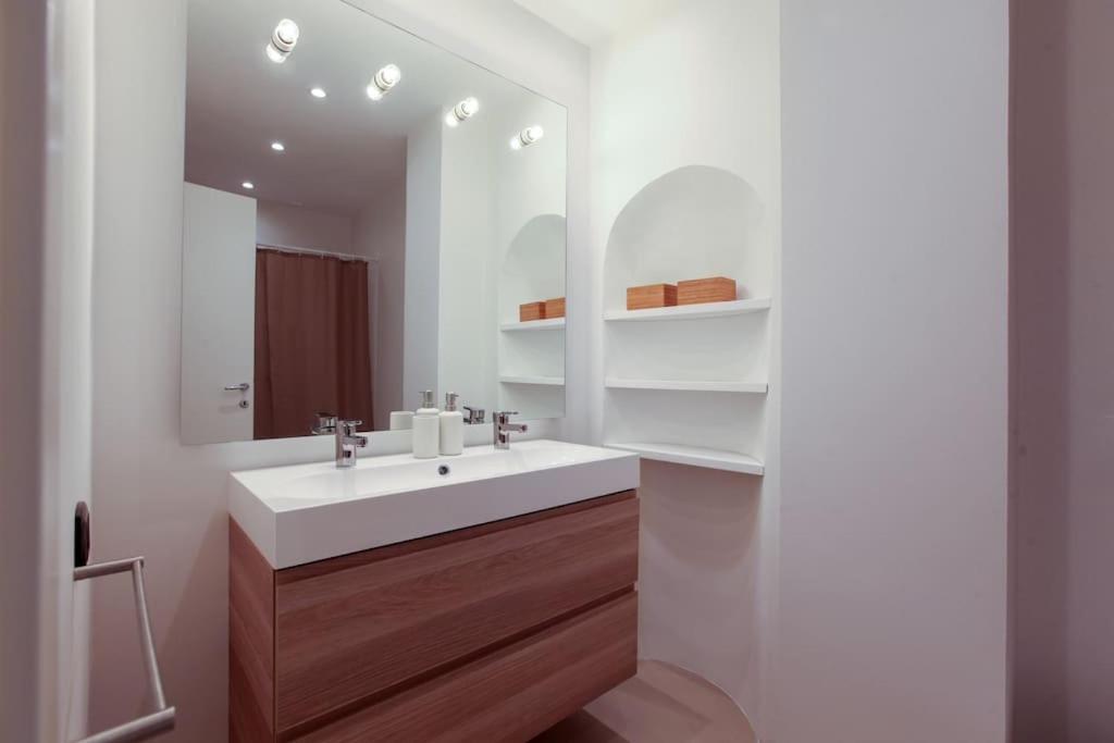 HACCA Collection - Brera & Fashion District - Bright 2BR Apt