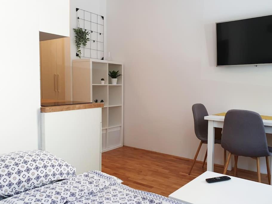 Happy Vibes apartment, charming & with free parking view 2