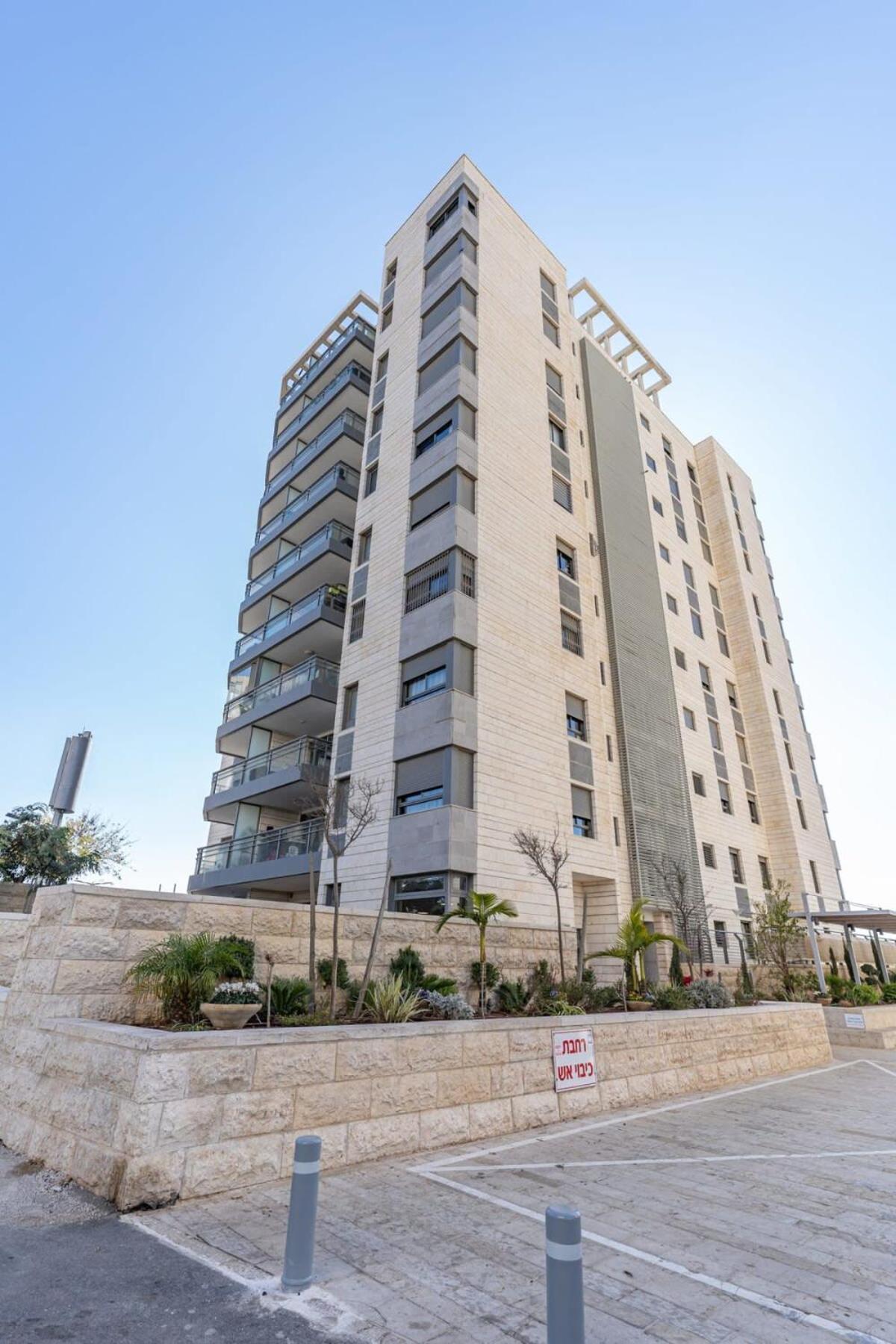 Deluxe 3 BDR Garden In Bayt Vegan-Ramat Sharet view 2