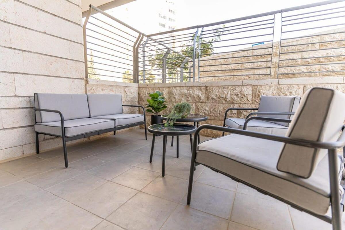 Deluxe 3 BDR Garden In Bayt Vegan-Ramat Sharet view 3