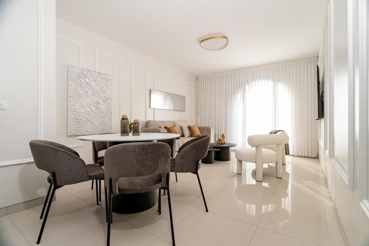 Stunning 1 bdm Shaul Adler st view 3