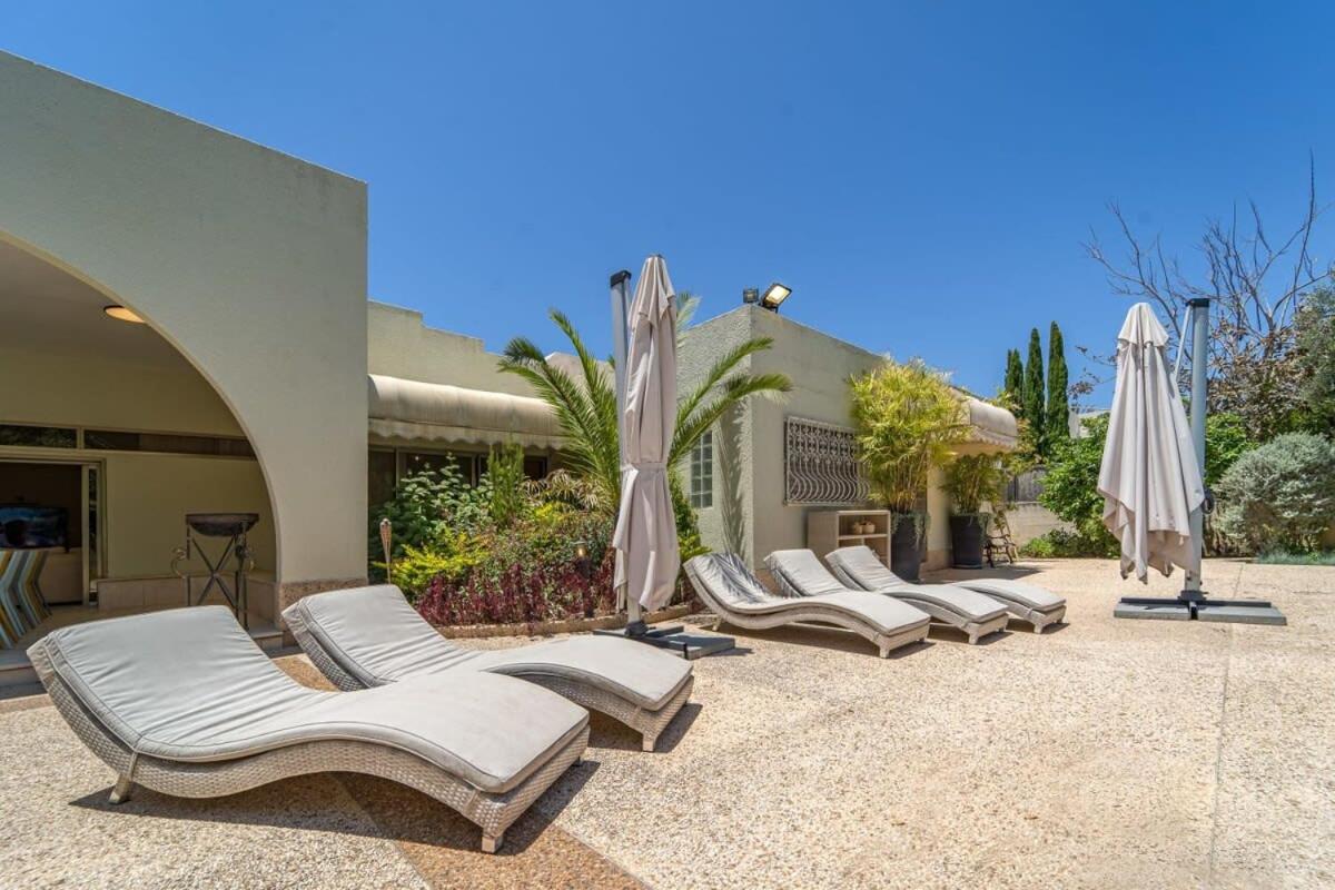Luxury Villa 5 BDR Pool In Caesarea view 2