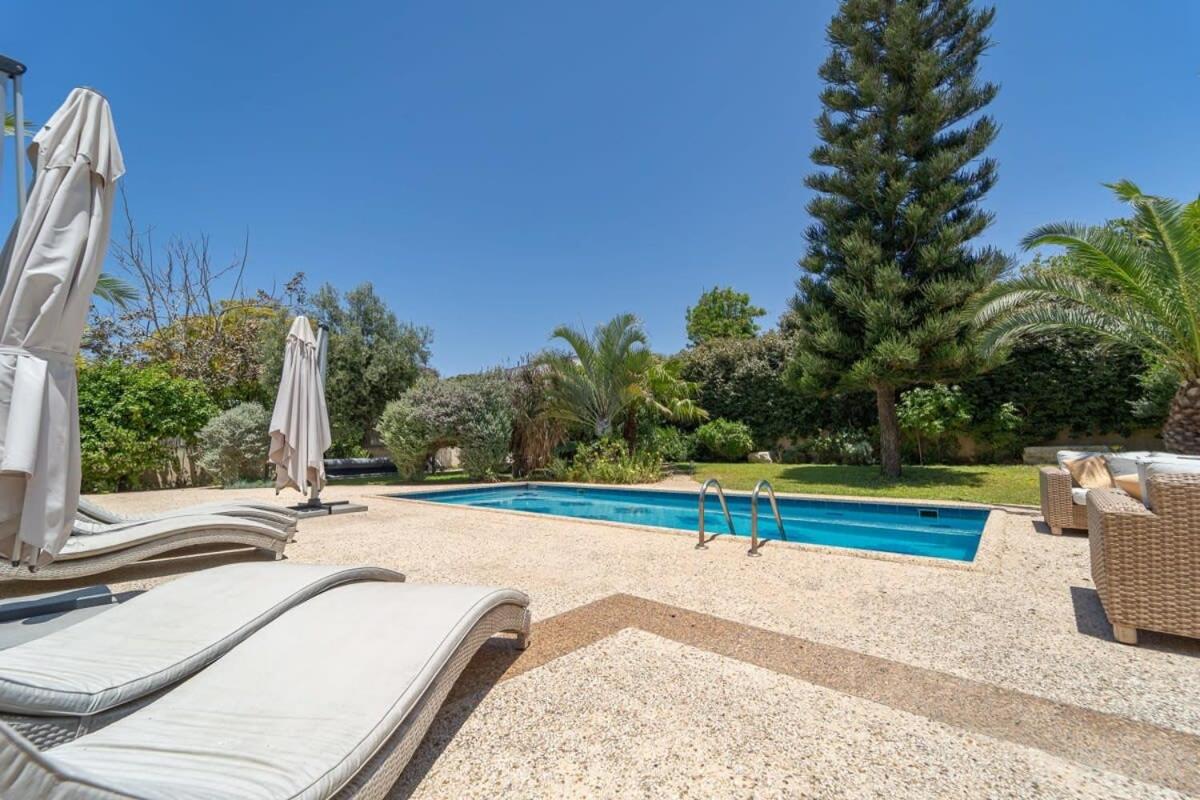 Luxury Villa 5 BDR Pool In Caesarea view 3