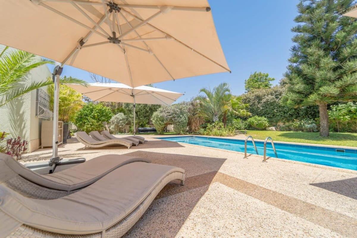 Luxury Villa 5 BDR Pool In Caesarea view 4