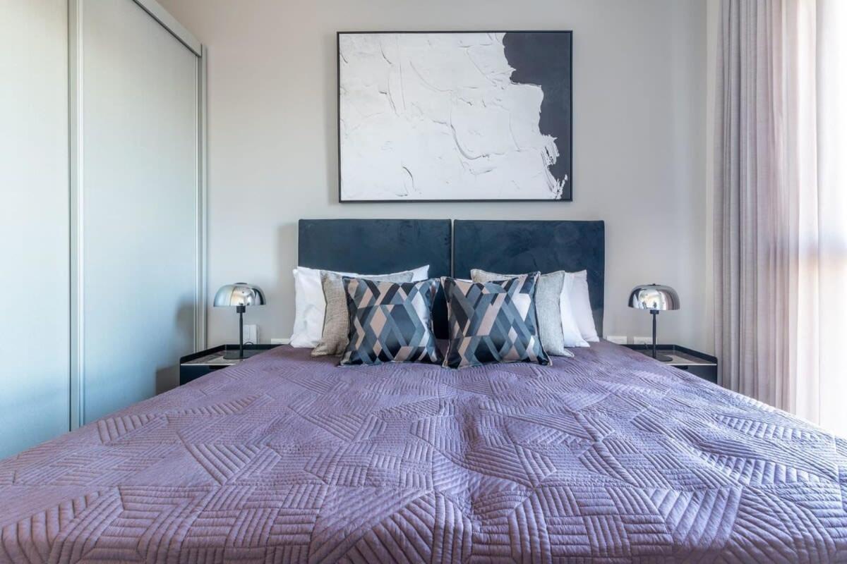 Luxury 1BDR With Amazing View To The Old City