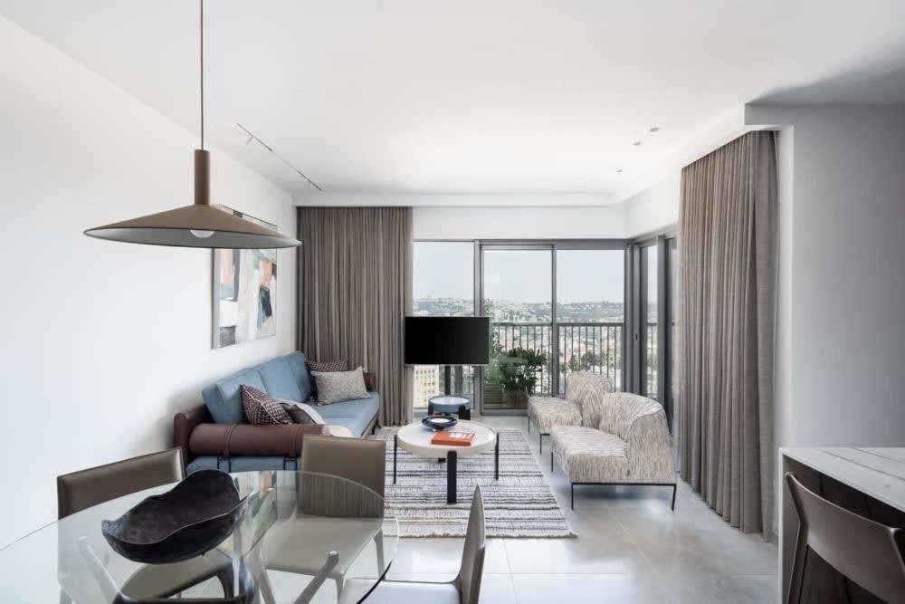 Luxurious 16th-Floor Apartment with Panoramic Views in Savyon View Tower Jerusalem view 2