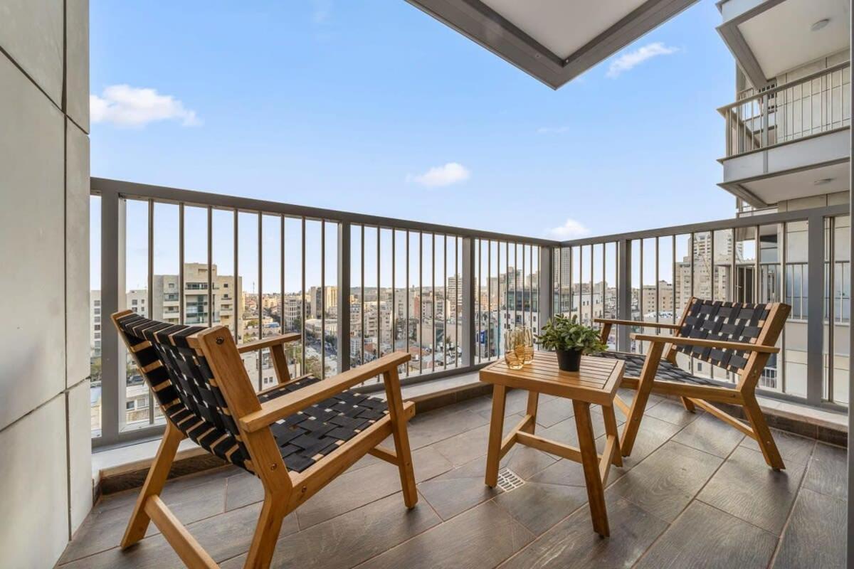 Urban Oasis in the 9th: Relaxation and Breathtaking View view 4