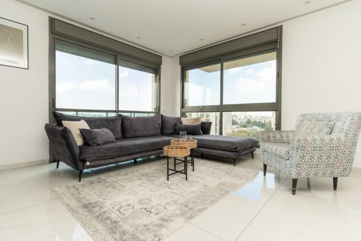 Luxury 3 Bedrooms apartment in Baka view 4