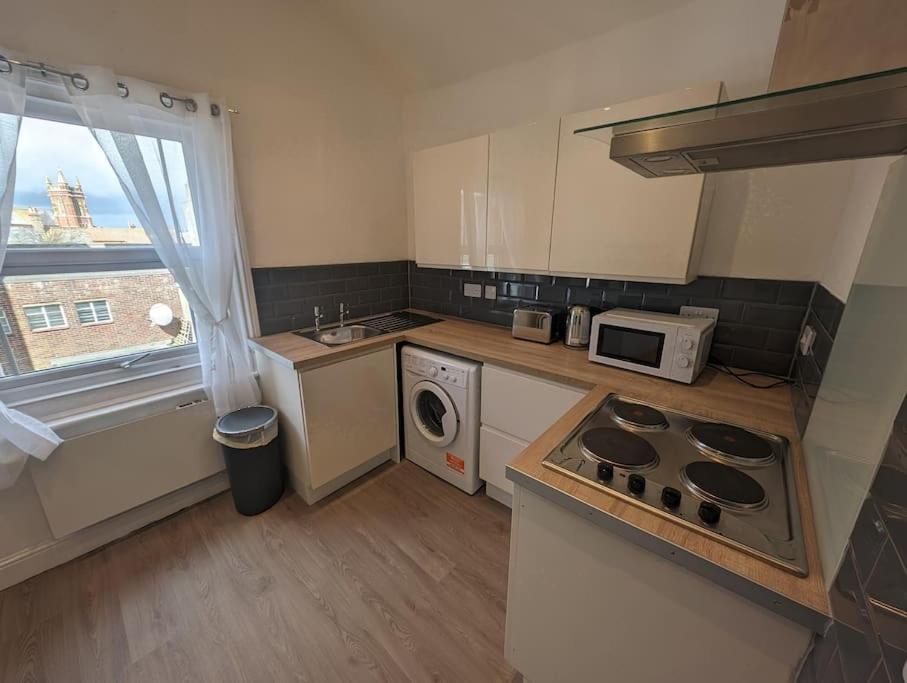 Seaview House - Flat 3 view 5