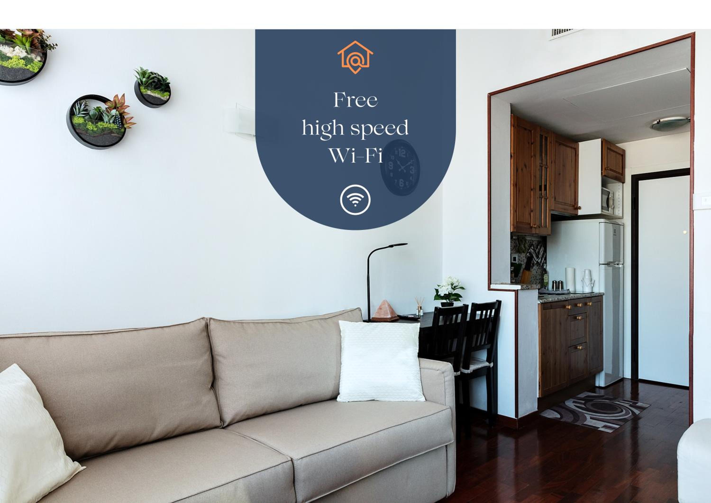 DeHomes - Business Suites, Milan Centre, Wi-Fi & Netflix, 10 minutes Duomo & more
