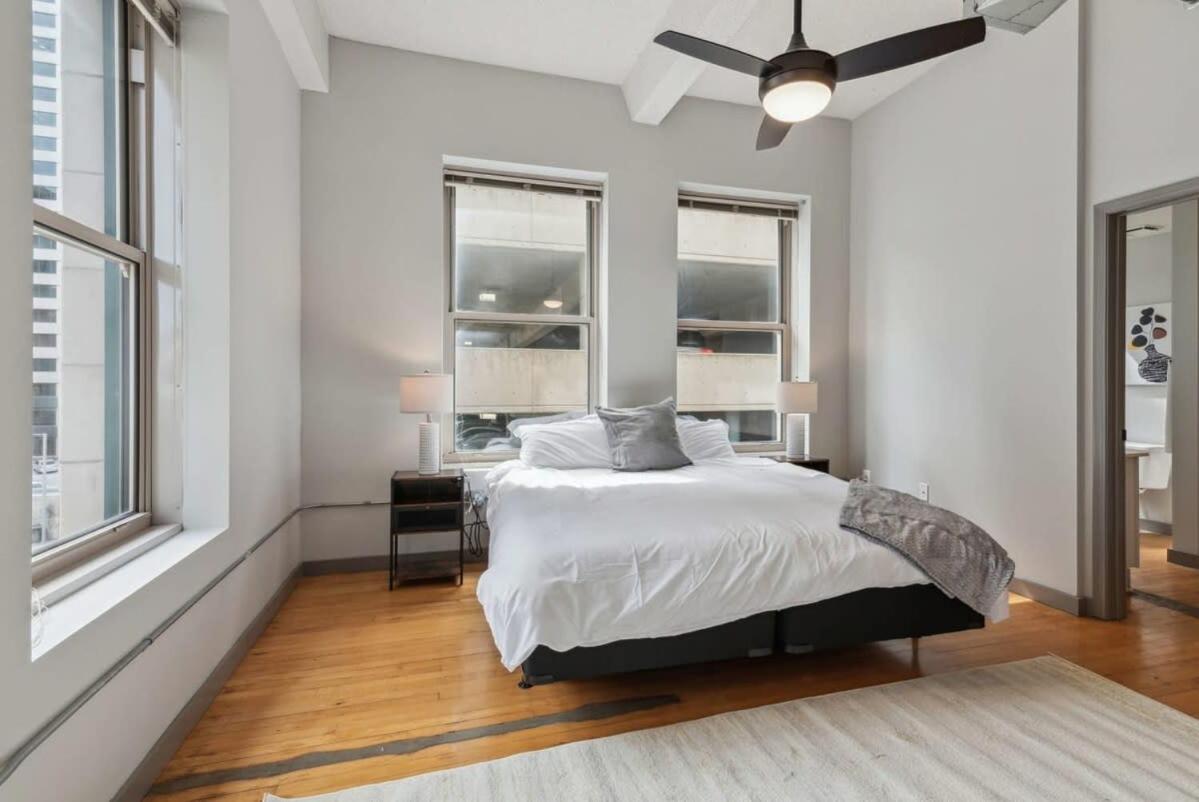 Spacious & Elegant 2BR Downtown Retreat view 3