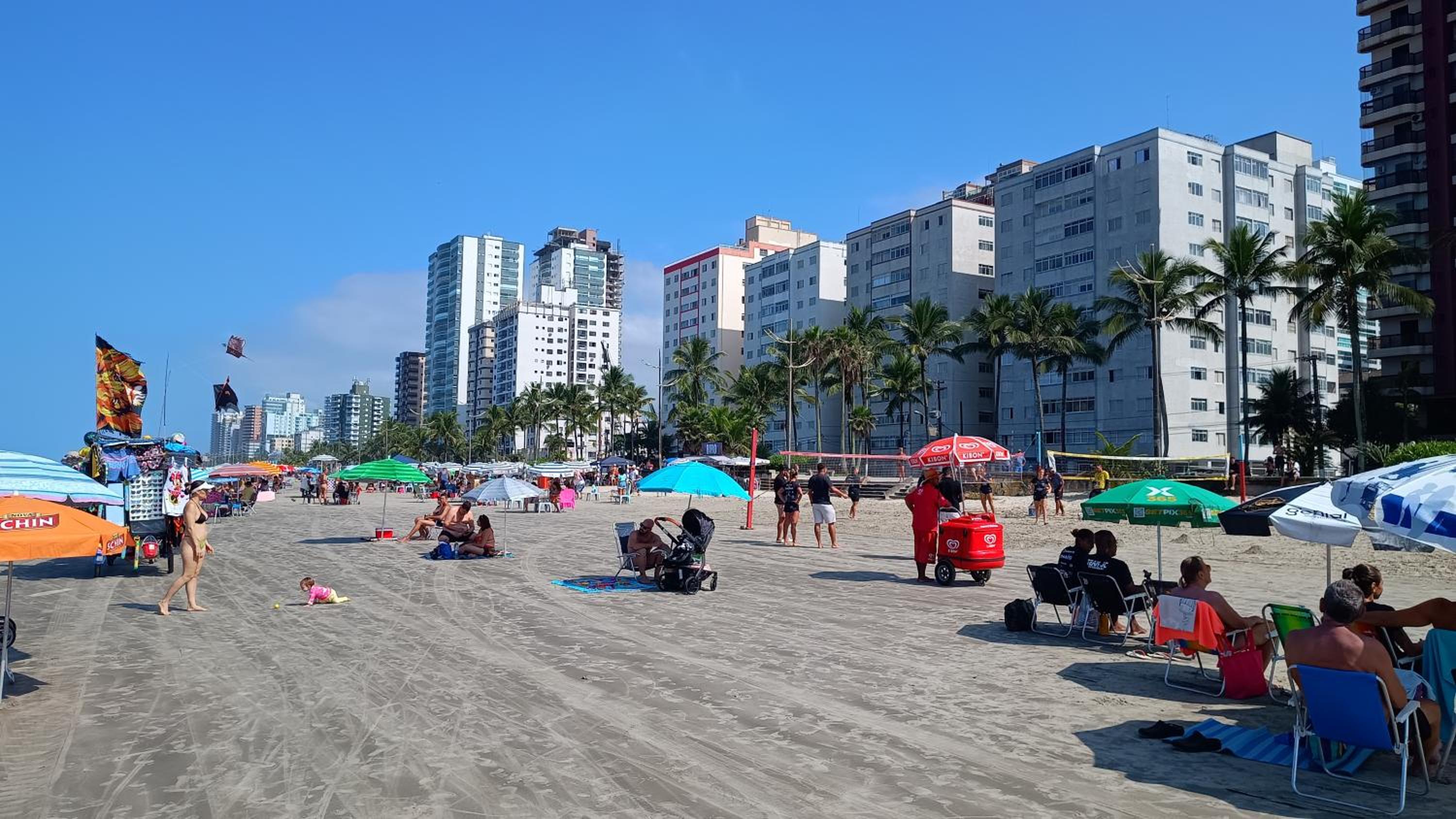 Apartamento pé na areia Vila Caiçara