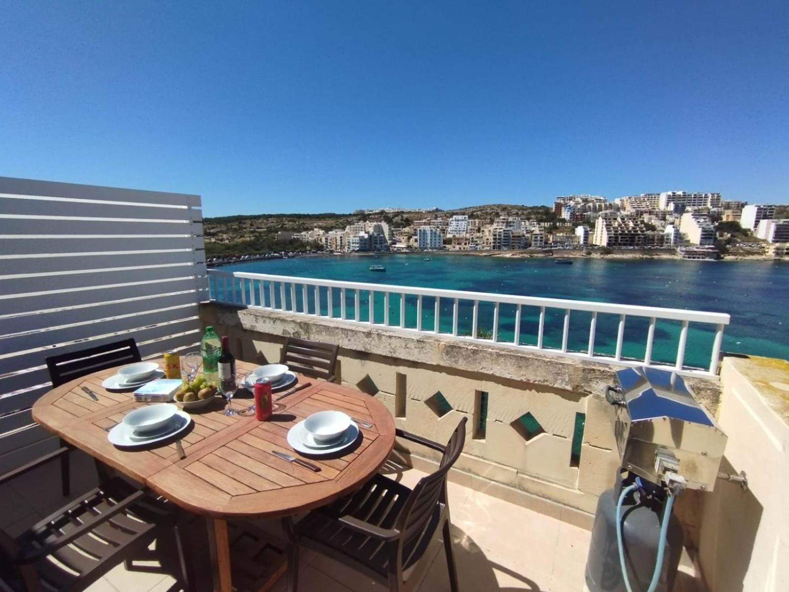 Blue Harbour Seafront Penthouse with large terrace with panoramic sea views - by Getawaysmalta photo 5