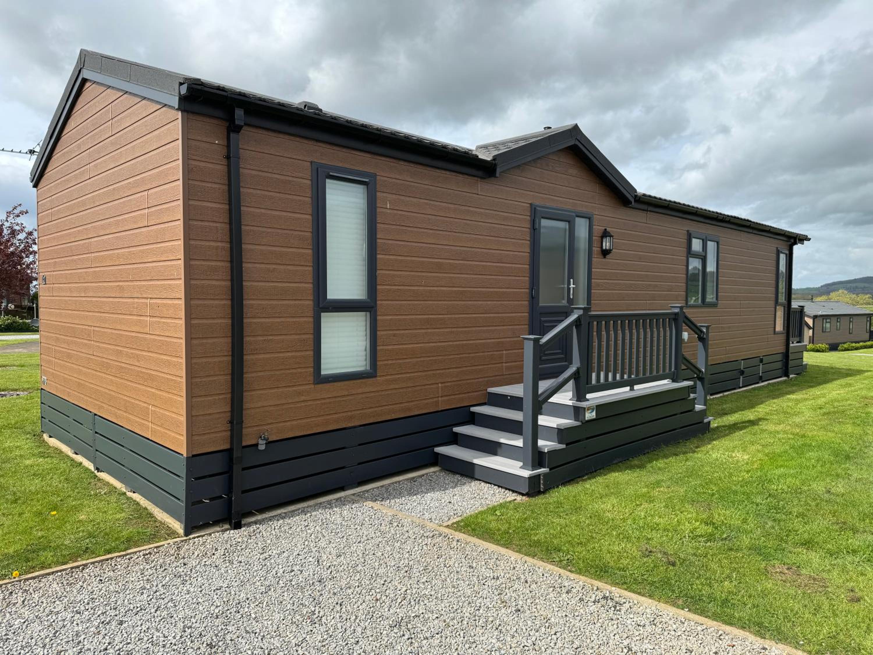 Meadow View Lodge with stunning views