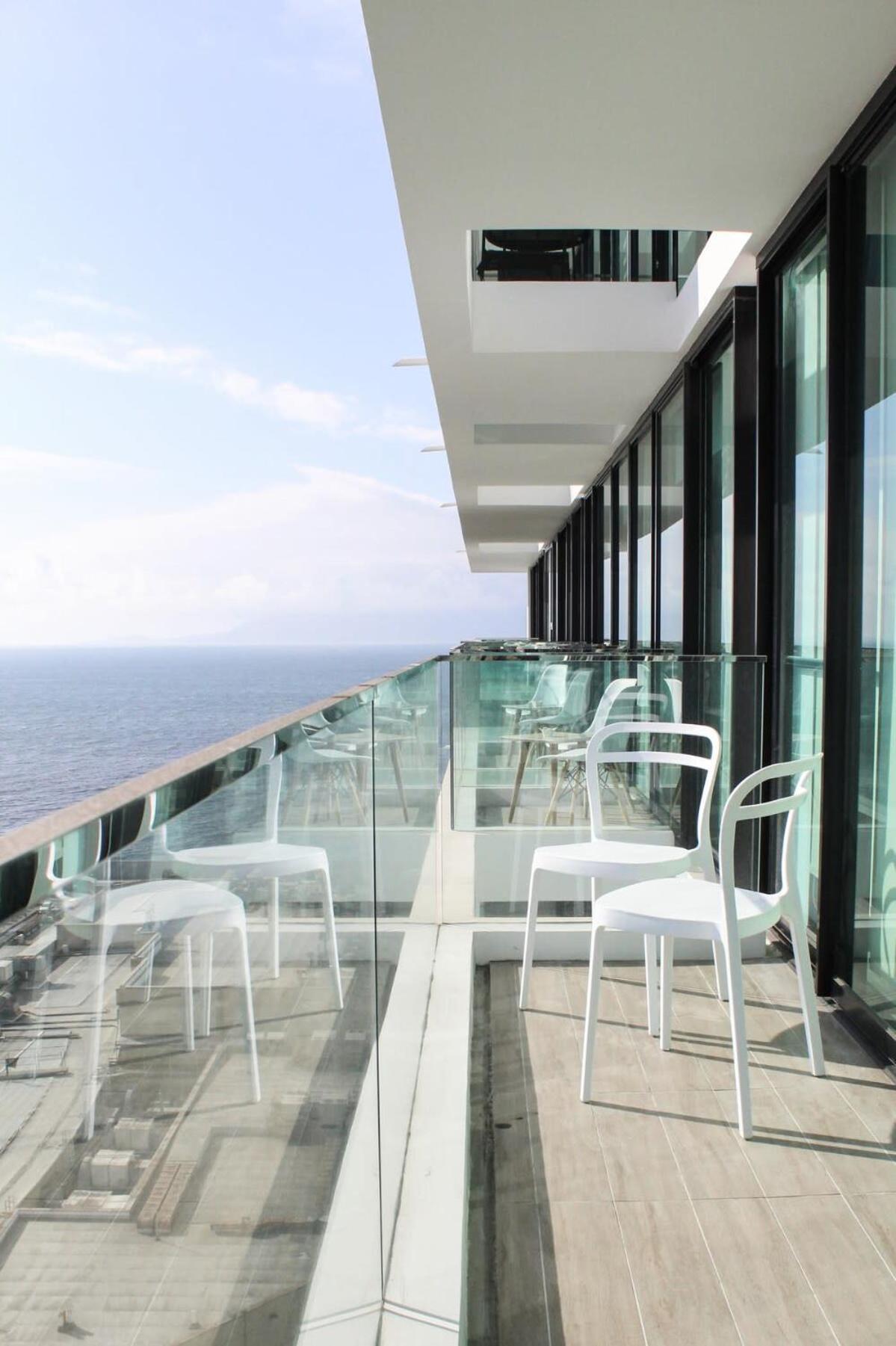 HOM I Terraza y Vista Panorámica al Mar I Mall I Wifi I Av Balmaceda PMN 0621