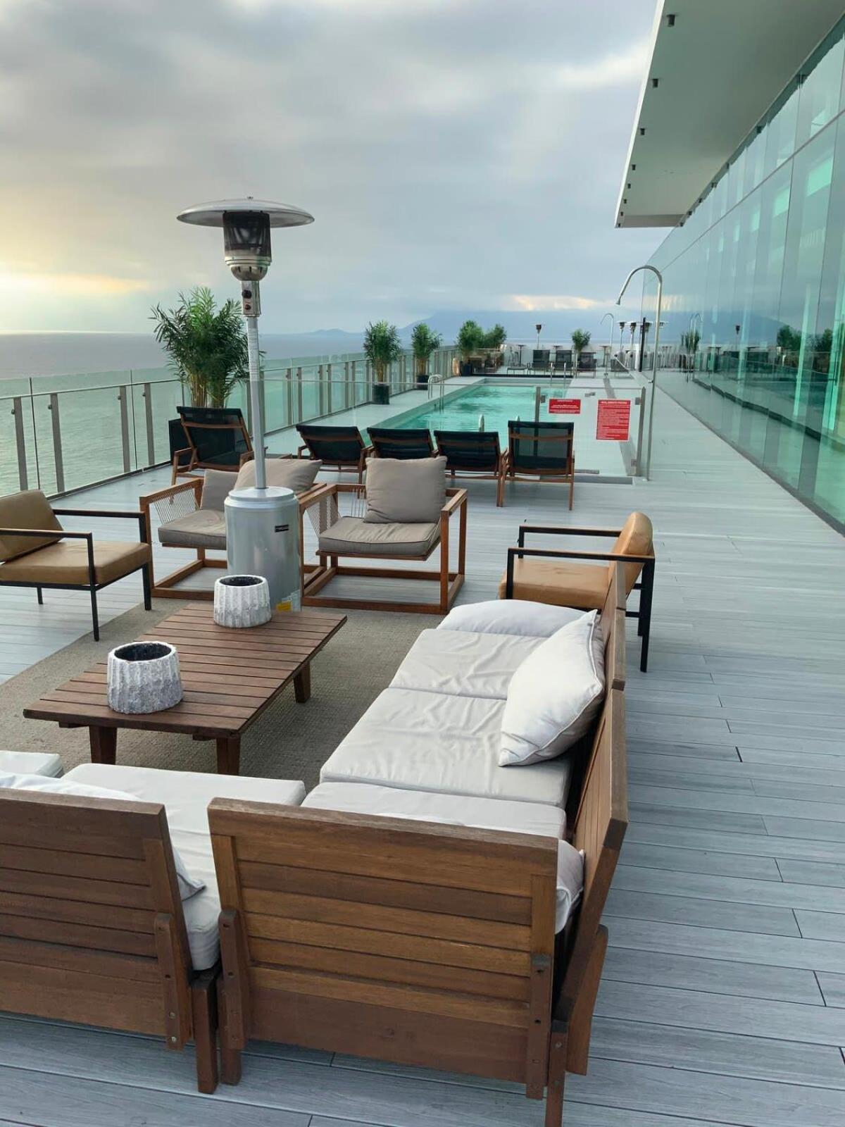 HOM I Terraza y Vista Panorámica al Mar I Mall I Wifi I Av Balmaceda PMN 0621